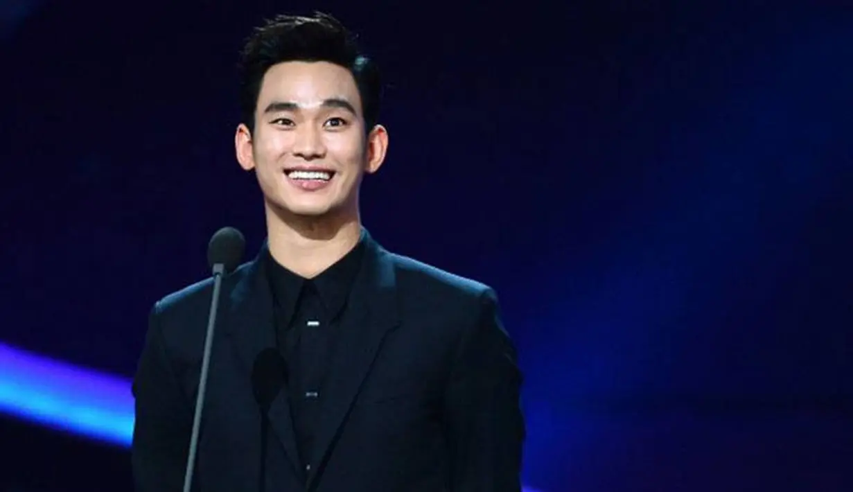 Penghasilan sebesar itu wajar, lantaran Kim Soo Hyun menjadi bintang iklan sampai 17 produk. (Foto: Allkpop.com)