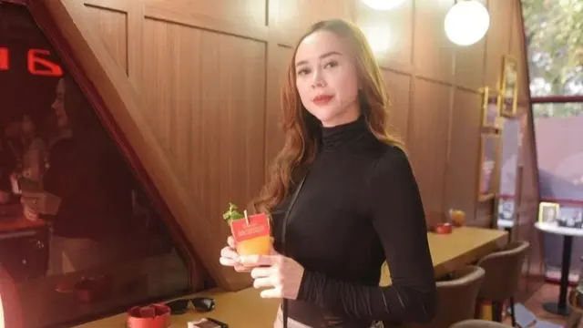 Aura Kasih tampil stunning [Instagram/aurakasih]