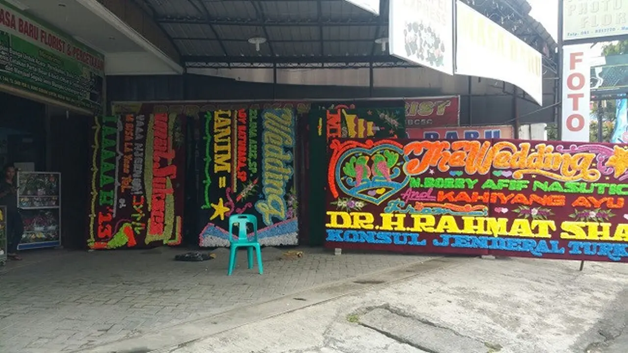 Pedagang  di sekitaran Jalan Setia Budi, Kota Medan, Sumatera Utara.(Liputan6.com/Nanda Perdana Putra)