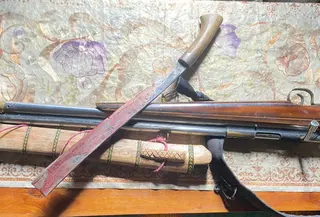 Barang bukti kasus pembunuhan sadis pemuda di Lampung