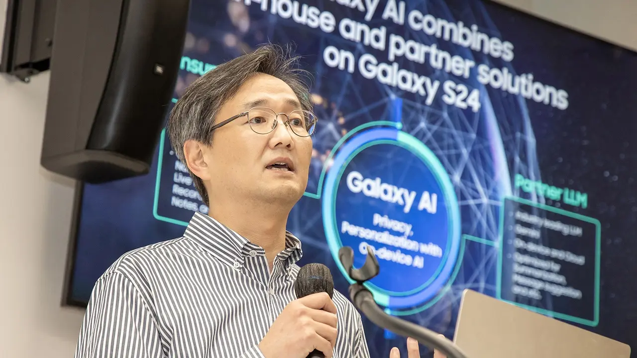 EVP YJ Kim, Head of AI Team, Mobile eXperience Business