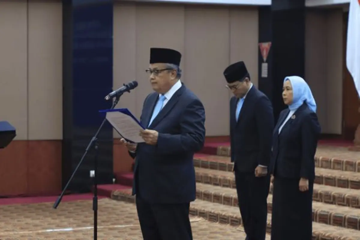 Gubernur Bank Indonesia (BI) , Perry Warjiyo, melantik 12 Pemimpin Satuan Kerja Bank Indonesia, Jumat (17/7/2026). (Foto: Bank Indonesia)