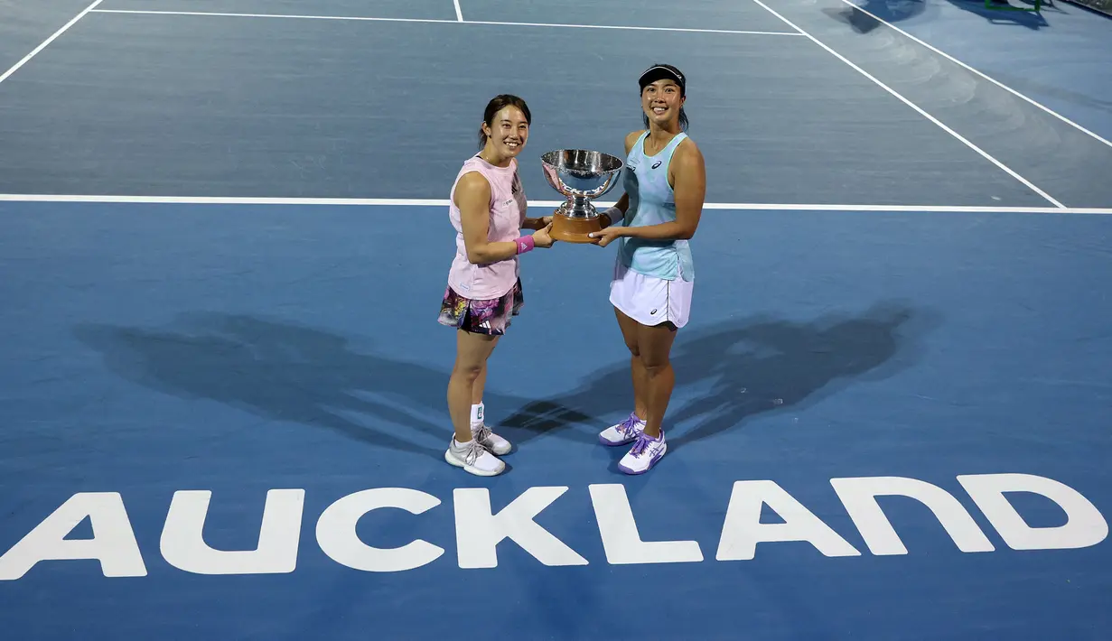 <p>Gelar juara di WTA 250 ini menjadi yang kedua bagi Aldila setelah memenangi Copa Colsanitas di Bogota, Kolombia bersama petensi Australia, Astra Sharma pada April 2022 lalu. (AFP/David Roland)</p>