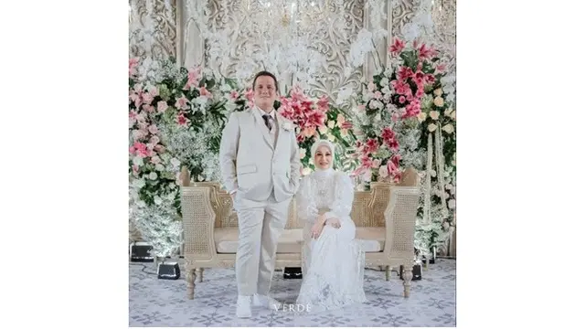 10 Potret Artis Kolosal Genta Buana di Momen Pernikahan, Bikin Nostalgia Bareng