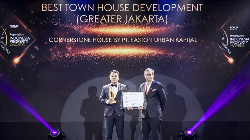 Best Town House Development diraih oleh Easton Urban Kapital dalam ajang Penghargaan PropertyGuru's Indonesia Property Awards 2019