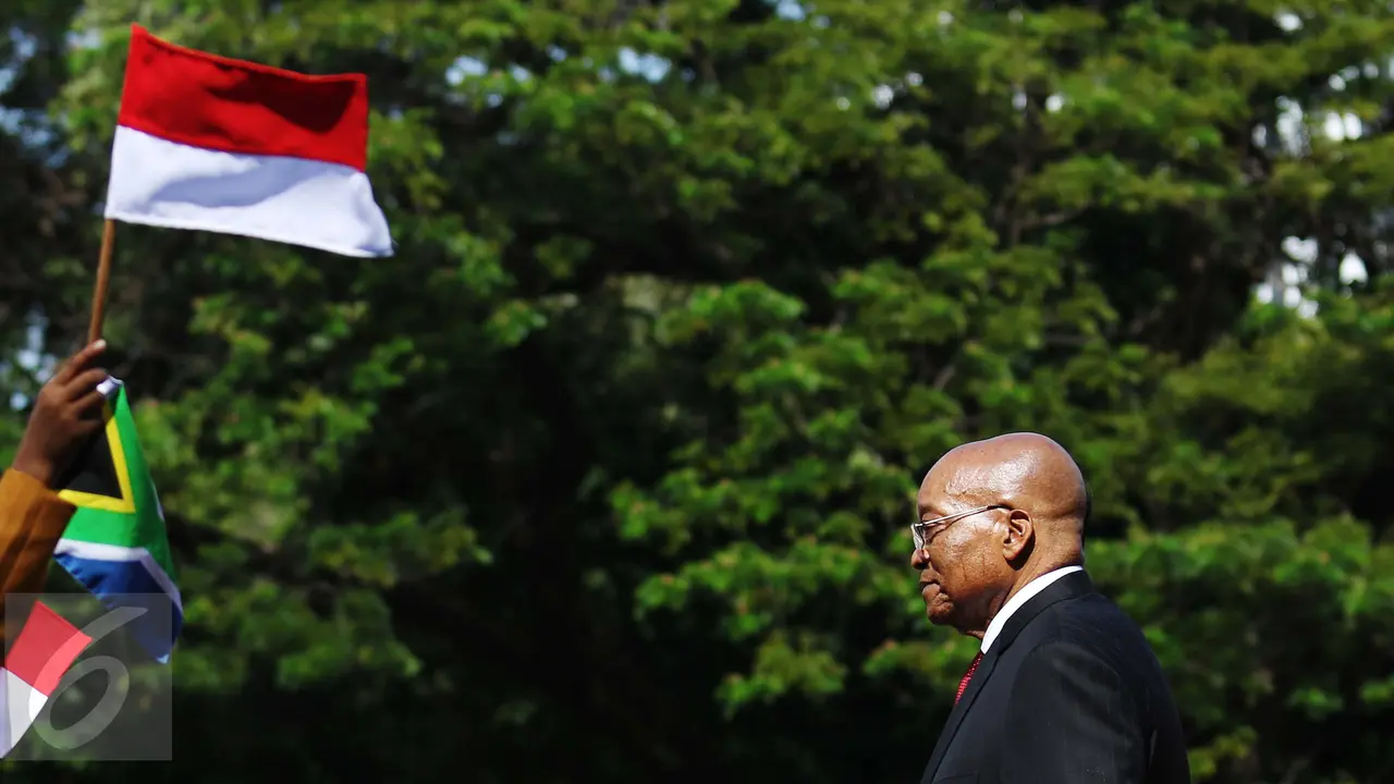 Jokowi Sambut Kedatangan Presiden Afrika Selatan di Istana Merdeka