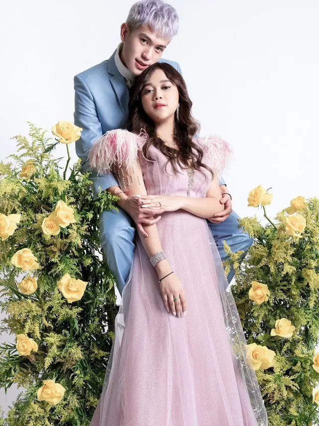 6 Gaya Pemotretan Brisia Jodie dan Julian Jacob, Bak Prewedding