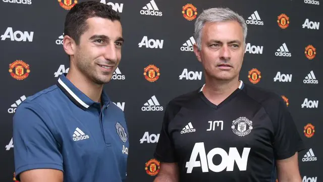 Henrikh Mkhitaryan resmi gabung Manchester United 