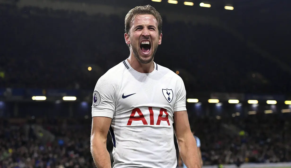 5. Harry Kane (Tottenham Hostpur) - Striker andalan the Lilywhites ini memiliki Kecepatan 78, Dribel 80, Umpan 80, Tembakan 93, Fisik 86, Kemampuan Bertahan 55, OVR 90. (AP/Anthony Devlin)
