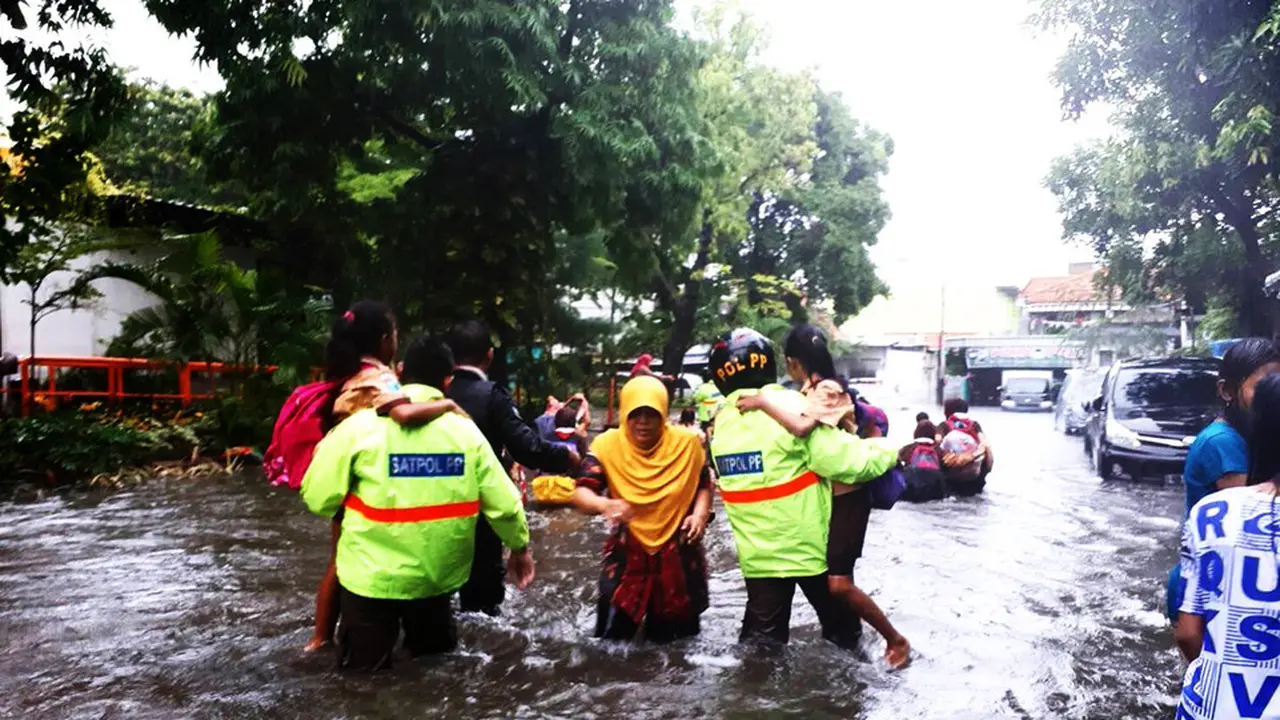Banjir Surabaya