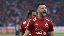 Striker Persija, Marko Simic, merayakan gol yang dicetaknya ke gawang Persela pada laga Liga 1 di SUGBK, Jakarta, Selasa (20/11). Persija menang 3-0 atas Persela. (Bola.com/Yoppy Renato)