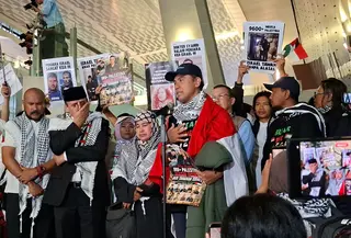Hal menyedihkan dialami sembilan WNI yang tergabung dalam Global Sumud Flotilla, saat ditahan oleh tentara Israel. (Liputan6.com/Pramita Tristiawati)