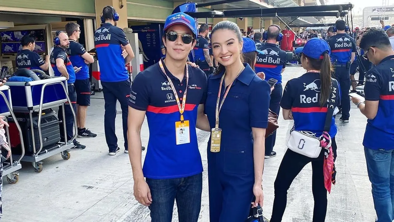 Gaya Raline Shah di Sirkuit Balap Abu Dhabi