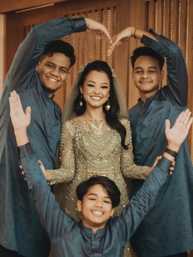Sederet Busana Pernikahan Mutiara Anak Anies Baswedan