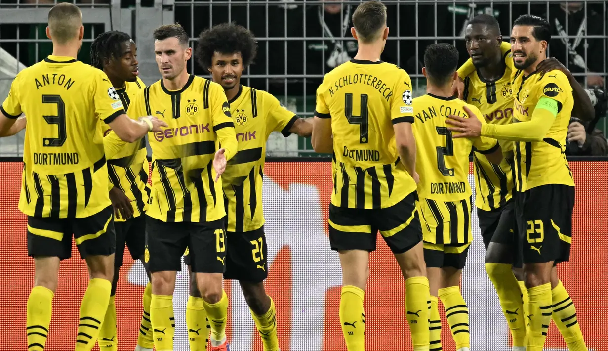 Berlaga di Signal Iduna Park, Borussia Dortmund menang telak 7-1 atas Celtic. (INA FASSBENDER/AFP)