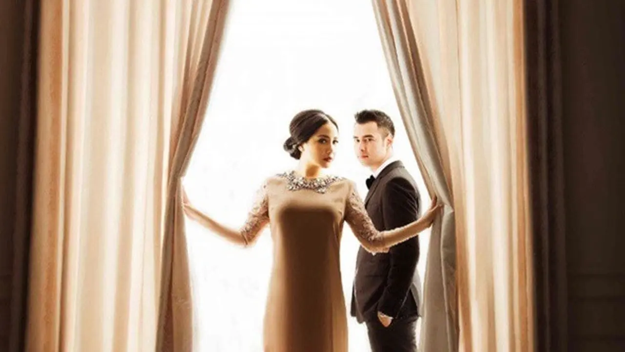 7 Potret Perjalanan Cinta Raffi Ahmad dan Nagita Slavina yang Rayakan Anniversary Kelima