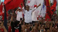 Capres nomor urut 01 Jokowi saat menggelar kampanye di lapangan Stadion Sriwedari Solo.(Liputan6.com/Fajar Abrori)
