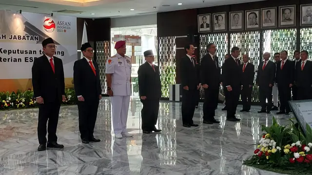 Menteri Energi dan Sumber Daya Mineral (ESDM) Arifin Tasrif melantik sejumlah pejabat Kementerian ESDM, Senin (31/7/2023).