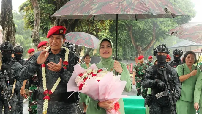 Fakta Menarik Nur Wahyudi Suami Juliana Moechtar yang Kini Jadi Komandan Kopassus, Pernah Bertugas di Lebanon