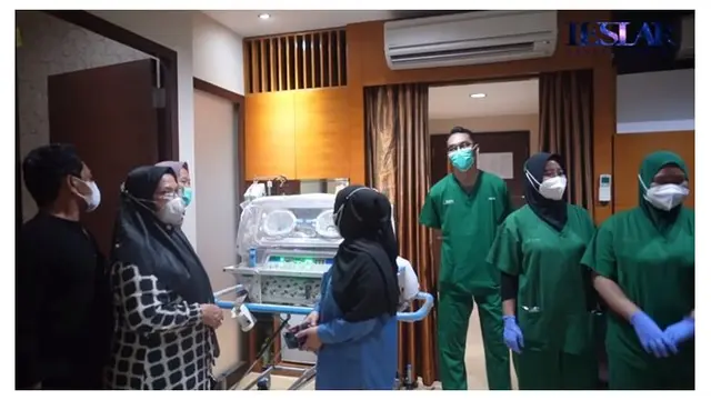 8 Potret Bahagia Lesty Kejora Usai Melahirkan, Wajah Sang Anak Disembunyikan