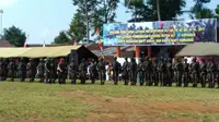 Komandan Jenderal Komando Pasukan Khusus (Kopassus) Mayjen TNI Madsuni saat menutup latihan pertempuran hutan di Sukabumi, Jawa Barat. (Liputan6.com/Ahmad Romadoni)