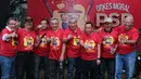 Para personel grup OM PSP diantaranya Ade Anwar, Monos, Omen, Rizali Indrakesumah, Dindin, Aditya, Andra Ramadan Muluk, James R Lapian. (Adrian Putra/Bintang.com)