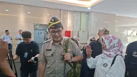 Pakai Seragam Purnawirawan, Oegroseno Penuhi Panggilan Kortas Tipidkor