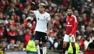 Selebrasi pemain Liverpool Luis Diaz saat melawan Manchester United di Liga Inggris 2024/2025 (AFP)