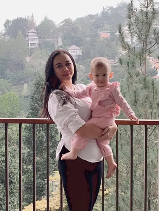 Aura Kasih (Instagram/aurakasih)