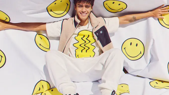 Streetwear Terbaru dari Kolaborasi H&M x Smiley, Siap Membawa Optimisme dengan Nuansa Retro yang Ikonik