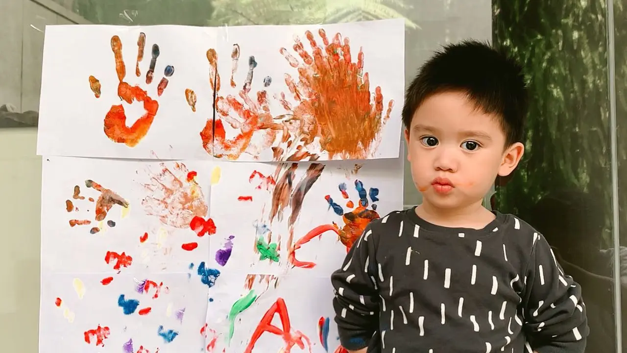 [Fimela] 6 Potret Terbaru Athar Anak Citra Kirana dan Rezky Aditya yang Makin Ganteng