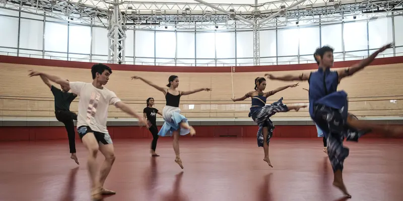 FOTO: Berlatih Memadukan Balet dan Tarian Jawa