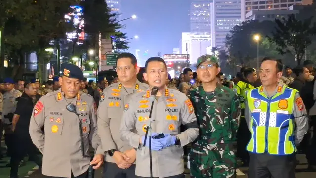 _Polisi Amankan Pisau dan Golok Saat Demo Mahasiswa Berlangsung