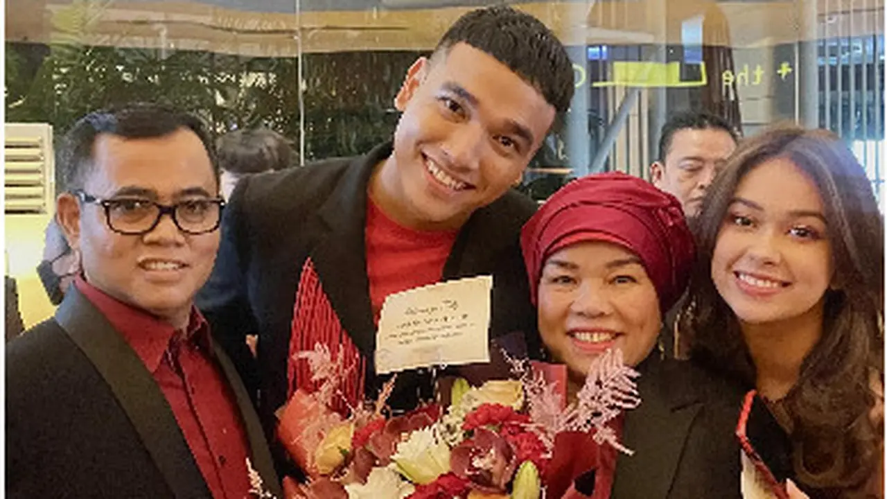 Haji Faisal Ikut Tanggapi, Ini 6 Kedekatan Rebecca Klopper dengan Orangtua Fadly Faisal