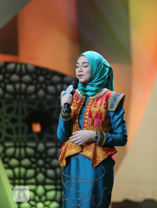 "Saya pernah merasakan saat-saat dibully, dihina dengan kata-kata yang tidak sepatutnya. Itu sempat membuat saya berenti berdakwah, saya sempat kabur ke Saudi Arabia," tutur ustaz Al Habsyi. (Adrian Putra/Bintang.com)