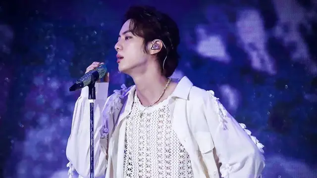 Segera Wamil, Ini Potret Jin BTS saat di Atas Panggung