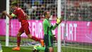 Gol terakhirnya dicetak saat Timnas Polandia kalah 1-3 dari tuan rumah Timnas Jerman yang diperkuat Manuel Neuer dalam laga Kualifikasi Piala Eropa 2016, 4 September 2015. (AFP/Patrik Stollarz)