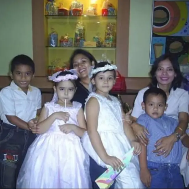 Potret masa kecil Laura Anna (Foto: Instagram/@edlnlaura)