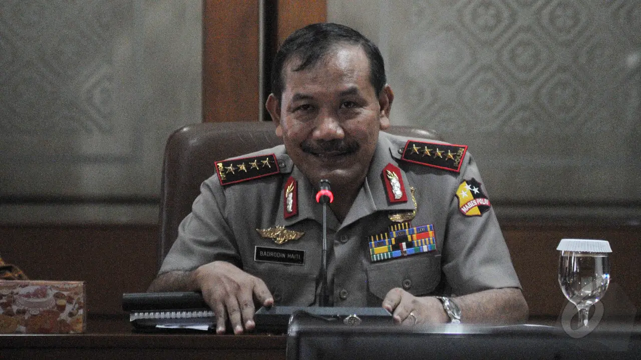 Menristek Serahkan Data Universitas Pembuat Ijazah Palsu