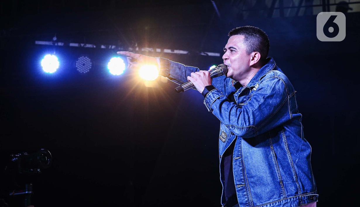 Base Jam pun sukses menghibur para pencinta musik era 2000an awal. (Liputan6.com/Angga Yuniar)