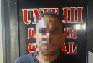Polisi menangkap ML alias E (30), seorang debt collector alias mata elang (matel) yang diduga melakukan pemaksaan dan penganiayaan ringan di SPBU Jalan Kamal Raya Ring Road, Cengkareng Barat, Jakarta Barat, Jumat, 21 Agustus 2026 sekitar pukul 17.30 WIB.
