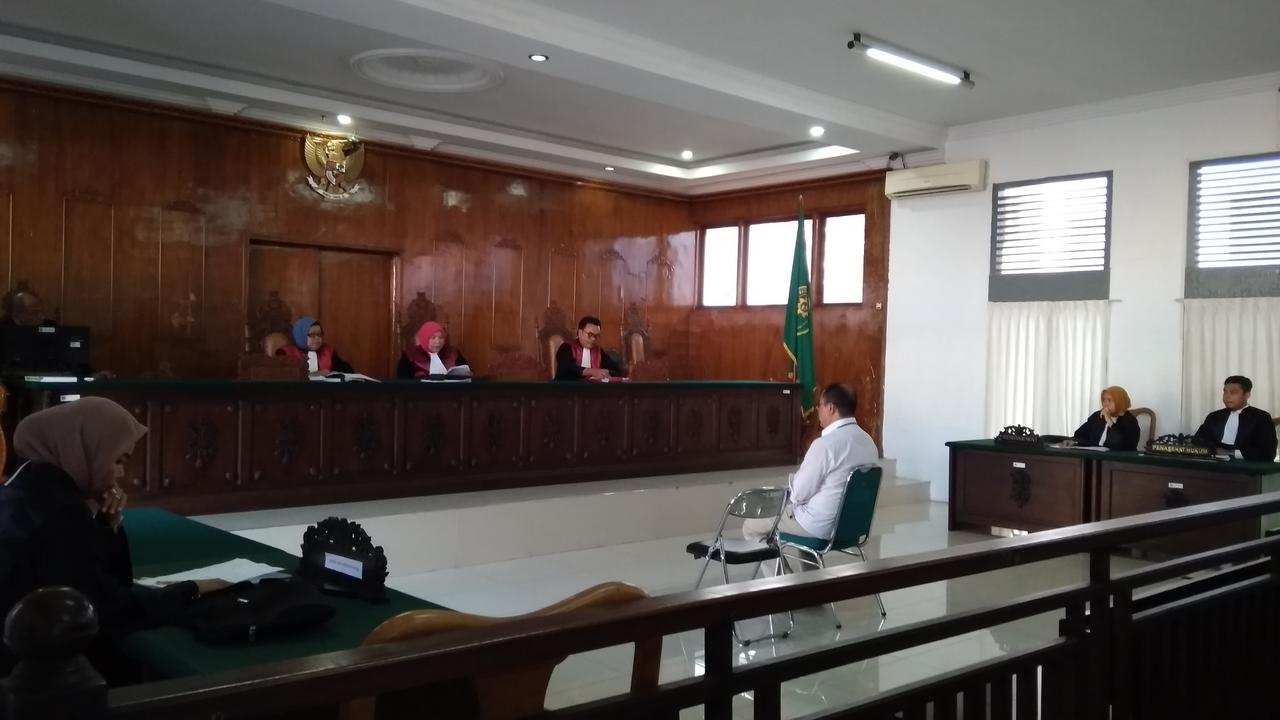 Sidang pembacaan putusan sela Saiful Mahdi (Liputan6.com/Rino Abonita)