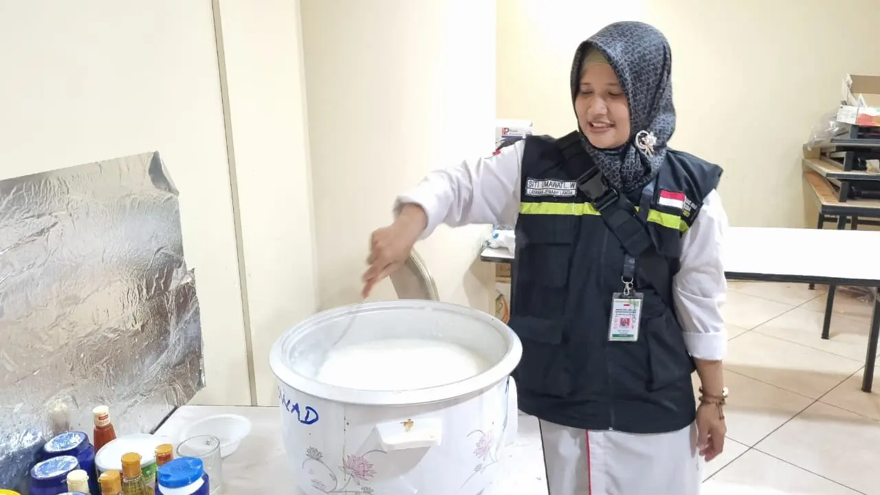 Bubur Cinta untuk Jemaah Haji Lansia
