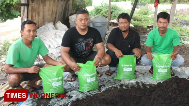 Pemuda di Gresik ini Ubah Kotoran Manusia Jadi Pupuk