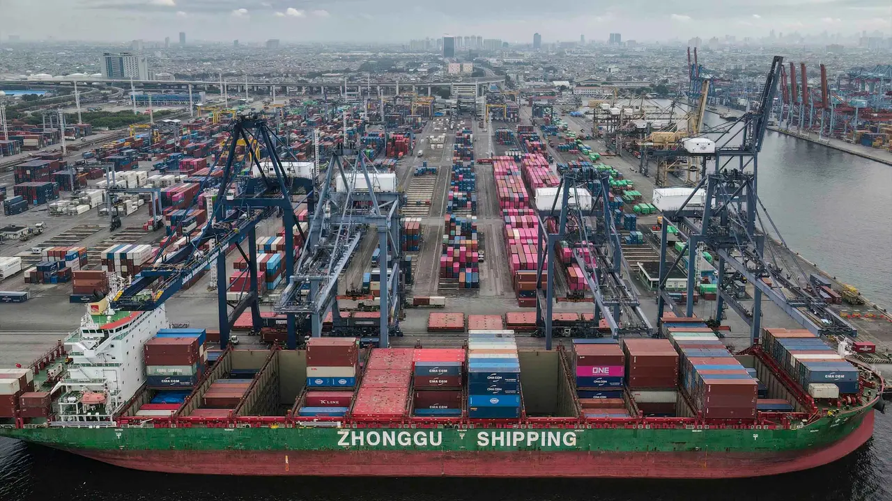 Sepanjang 2025, Neraca Perdagangan Indonesia Surplus 41,05 Miliar Dollar AS