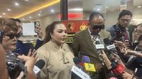 Selebgram Lisa Mariana Jalani Tes DNA di Bareskrim Polri