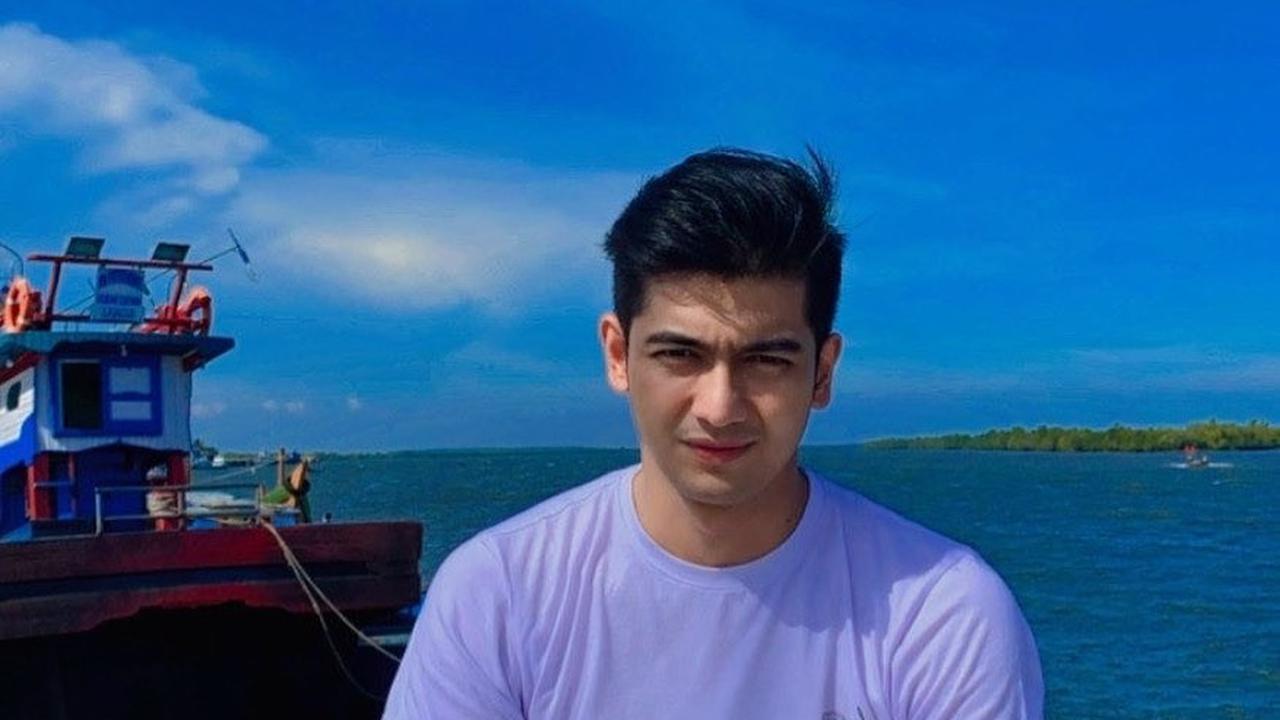 7 Potret Teuku Ryan, Calon Suami Ria Ricis yang Curi Perhatian