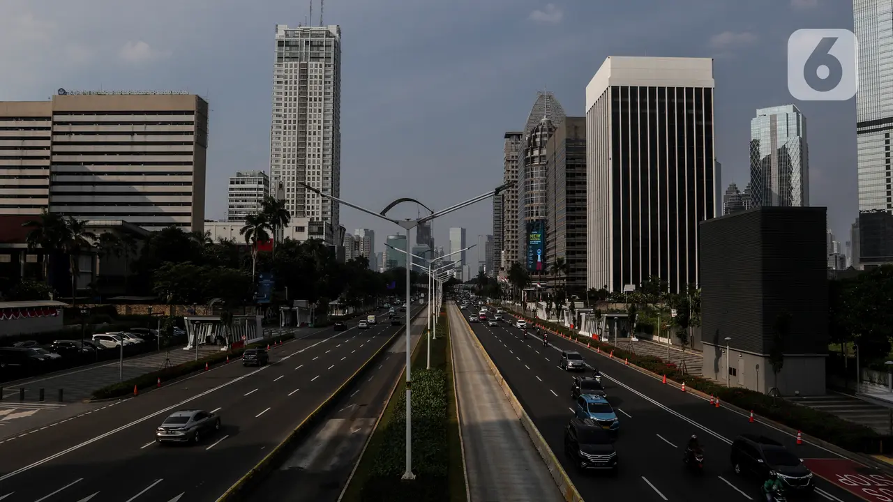 Suasana Ganjil Genap Saat PSBB Transisi di Jakarta