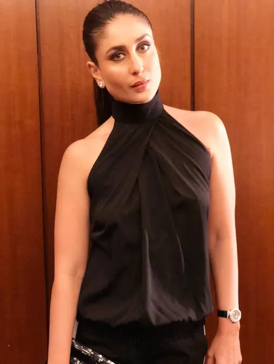 Kareena Kapoor sudah terjun di dunia hiburan Bollywood sejak tahun 2000. Selain kemampuan aktingnya, ia juga dianugerahi wajah cantik dan bibir yang seksi. (Foto: instagram.com/therealkareenakapoor)