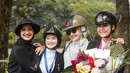 Dalam ajang Turnamen Olahraga Selebriti Indonesia (TOSI) Season 3, pesona para selebriti berhijab seperti Zaskia Sungkar, Shireen Sungkar, dan Melody eks JKT48 menjadi sorotan utama.  [Dok/zaskiasungkar15]